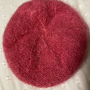 Pink beri hat